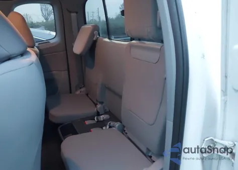 2015 Toyota Tacoma Access Cab/Trd Pro from USA, damaged, VIN 5TFUU4EN0FX136369